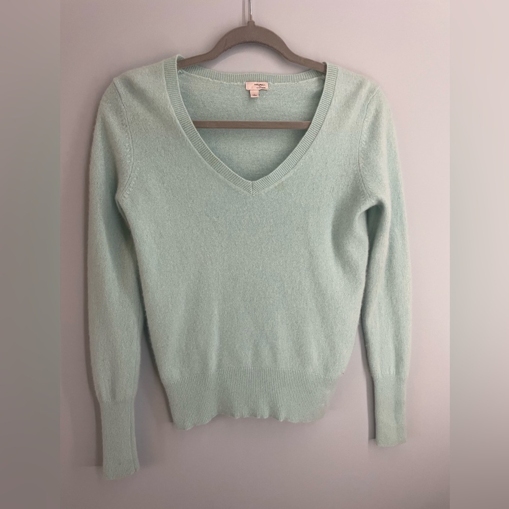 HALOGEN 100% CASHMERE SWEATER SIZE MEDIUM BLUE TURQUOISE V-NECK
